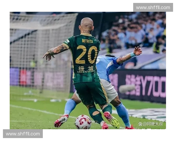 2025赛季足球联赛精彩回顾：各大球队表现亮眼，冠军争夺激烈变化多端